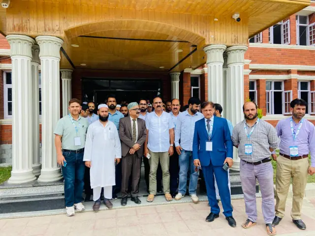 Members outside a host institute